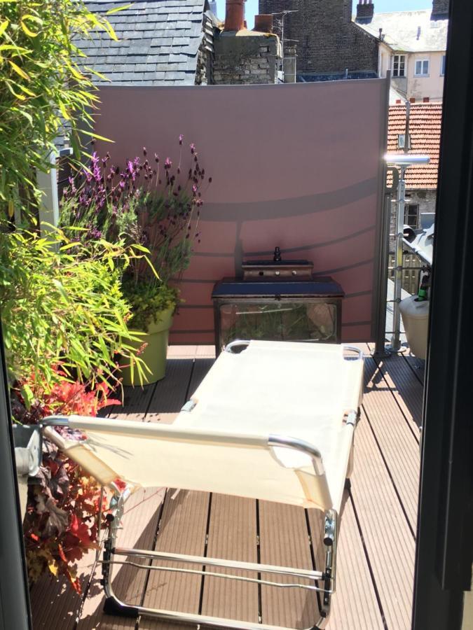 DUPLEX 52m2 hyper centre, petite TERRASSE exposée Sud - NETFLIX, CANAL Séries&AMAZON PRIME Vidéo Dieppe Extérieur photo